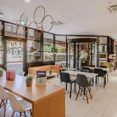 Hotiday Paoli فندق