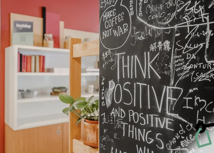 Hotiday Paoli فندق 3*