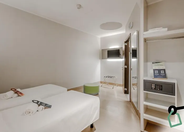 Hotiday Paoli Otel 3*