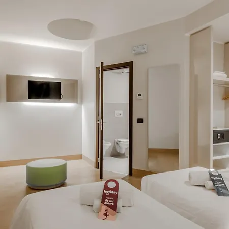 Hotiday Paoli Hotel 3*